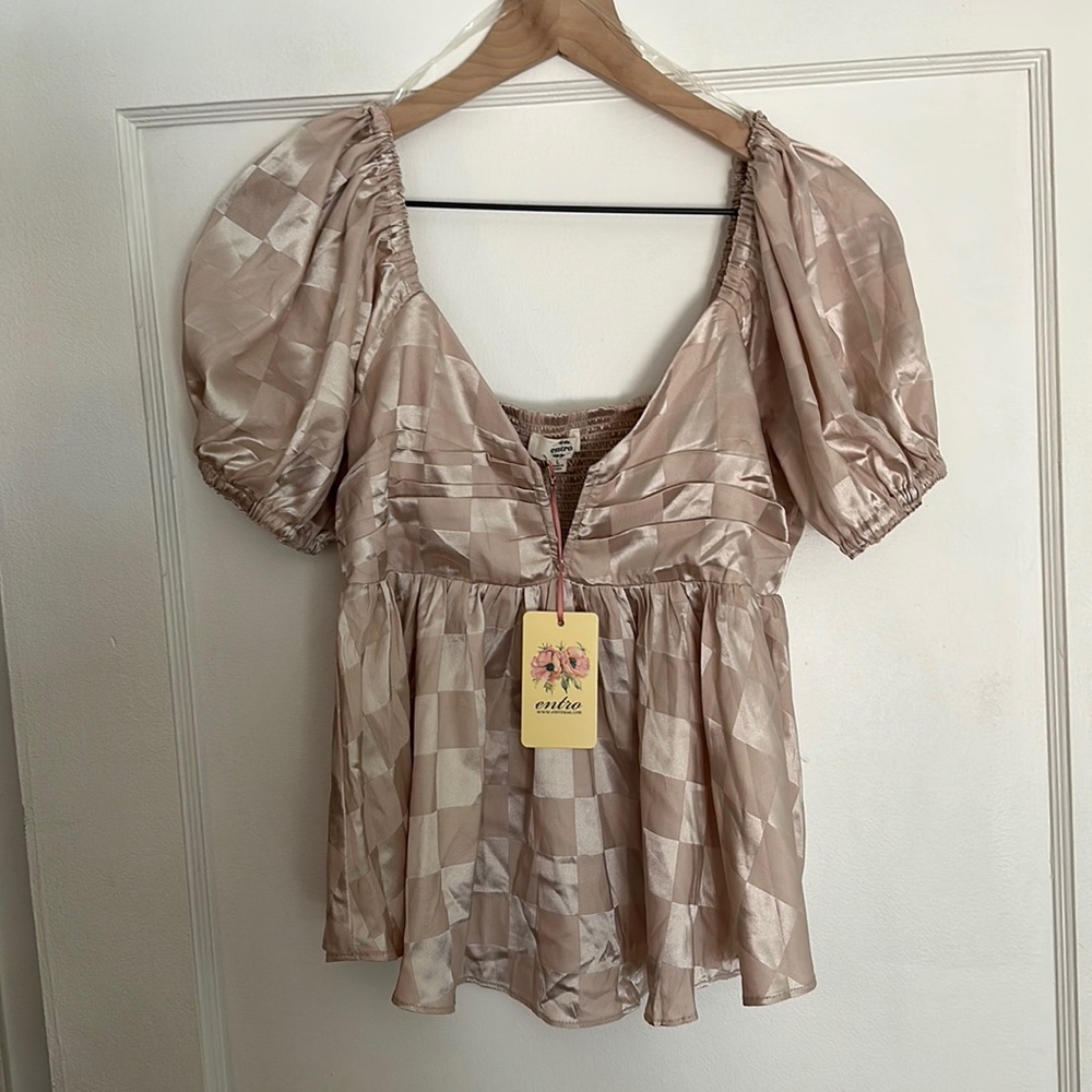 Entro Champagne colored checkered peplum blouse | Large